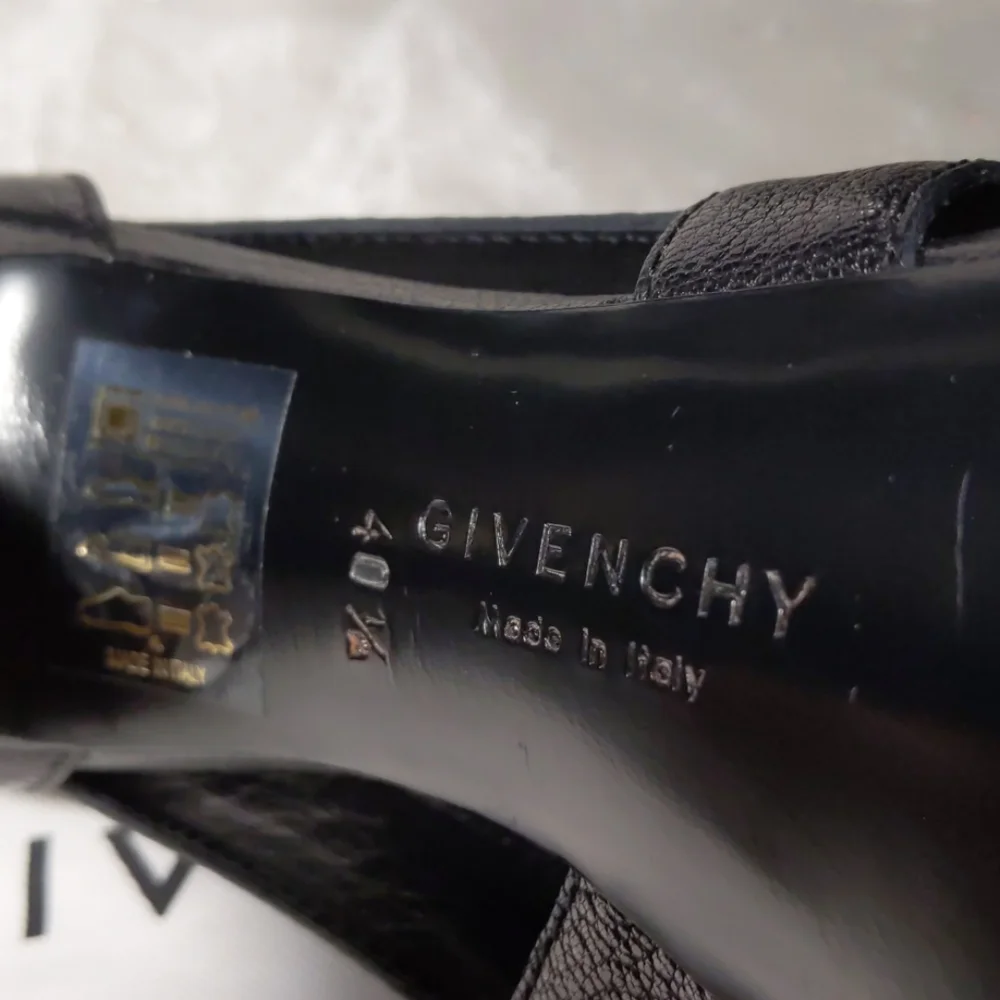 Givenchy Black Malabar Heel - Picture 11 of 14